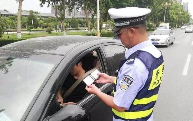 這10種交通違法行為，抓到一次性扣12分