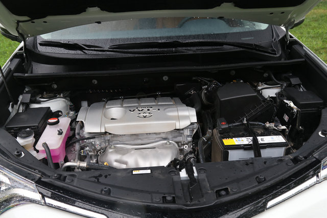 一汽豐田RAV4 2016款 榮放 2.5L AT四驅(qū)尊貴版
