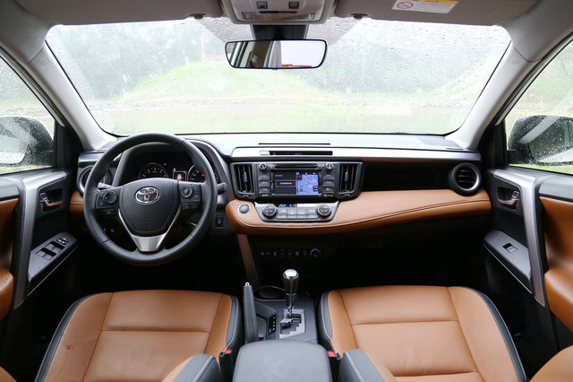一汽豐田RAV4 2016款 榮放 2.5L AT四驅(qū)尊貴版