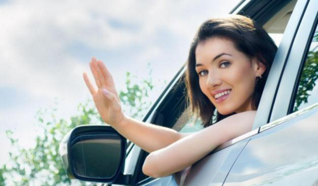 這些錯(cuò)誤駕車習(xí)慣 超過一半的司機(jī)都有